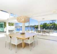 12 Noosa Parade - Accommodation QLD