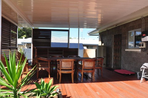 12 Zircon Street - Renovated Beach Shack With The Perfect Blend Of Comfort And Coastal Cool - Accommodation QLD 1