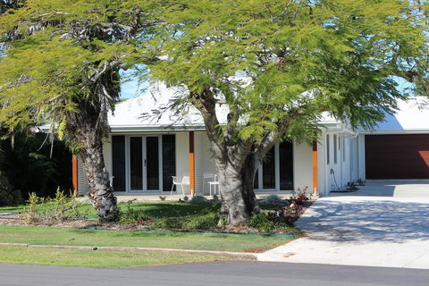 12th Tee BnB - Accommodation QLD 0