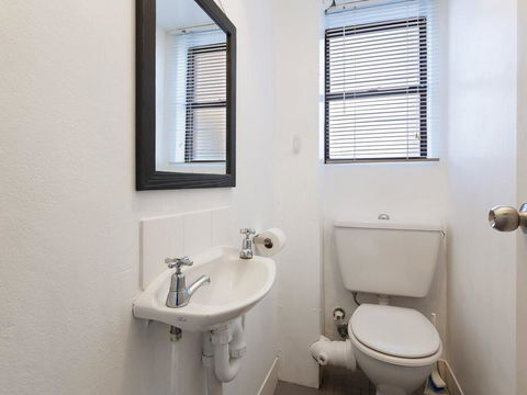 13 'INTREPID', 3 INTREPID CL - FANTASTIC UNIT WITH STUNNING WATER VIEWS - Accommodation QLD 3