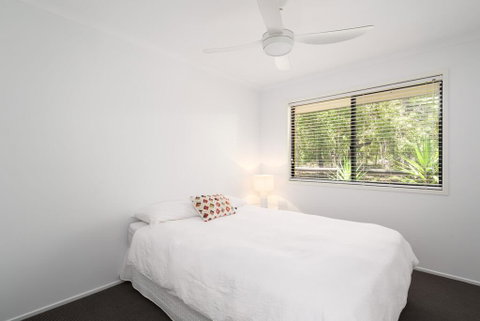 13 Orania Court, Rainbow Shores - Pool, Sleeps 8, Air Conditioning, Fire Pit - Accommodation QLD 0