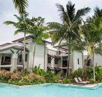 131 Sea Temple Luxury Swimout Apt. - Accommodation QLD