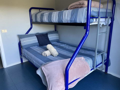13th Apostle Backpackers - Accommodation QLD 1