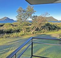 14 'Intrepid' 3 Intrepid Close - Unlimited magnificent water views - Accommodation QLD