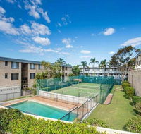 14 'THE DUNES' 38 MARINE DR - LARGE UNIT WITH POOL TENNIS COURT AND DIRECTLY ACROSS FROM FINGAL - Accommodation QLD