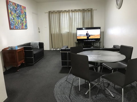 14 Elizabeth St - Accommodation QLD 2