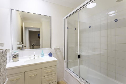 14 Zircon Street - Centrally Located Family Home With Covered Deck, Close To Patrolled Beach & Shops - Accommodation QLD 2
