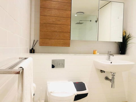 1Bed 1Study Apt With City View &NEW YEAR Firework - Accommodation QLD 2