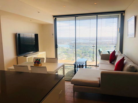 1Bed 1Study Apt With City View &NEW YEAR Firework - Accommodation QLD 1