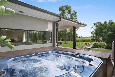 1OAK - Accommodation QLD 0