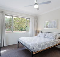 2 'Bronte Court' 17 Magnus Street - air con complex pool and centrally located - Accommodation QLD