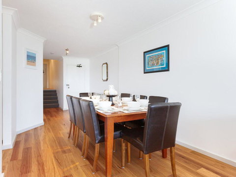 2 'The Pelicans' 53 Soldiers Point Road - Ground Floor Unit On The Waterfront - Accommodation QLD 3