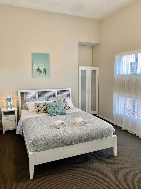 2 Bed Rooms Granny Flat - Complete Privacy - Accommodation QLD 3