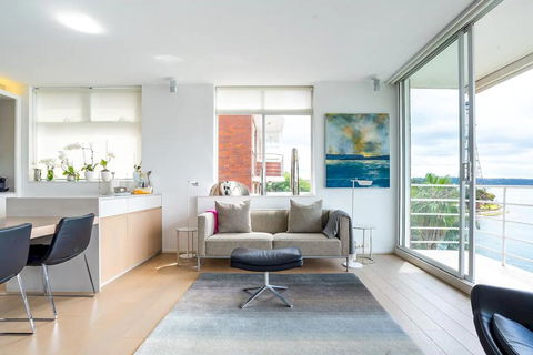 2 Bedroom Apartment With Bay View - Accommodation QLD 0