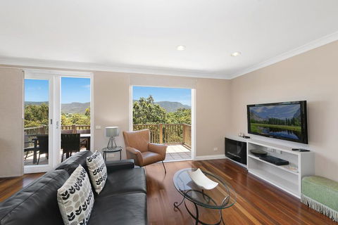 2 Bedroom Villa @ Oaks Cypress Lakes Resort - Accommodation QLD 0