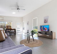 2 Bedroom w/Parking Near Central Cessnock - Accommodation QLD