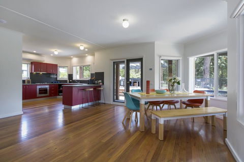 2 Marma Retreat With Jacuzzi, Heated Pool, Pet Friendly, Foxtel - Accommodation QLD 1