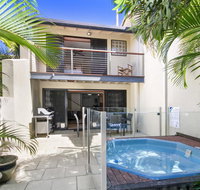 2/61 Noosa Parade