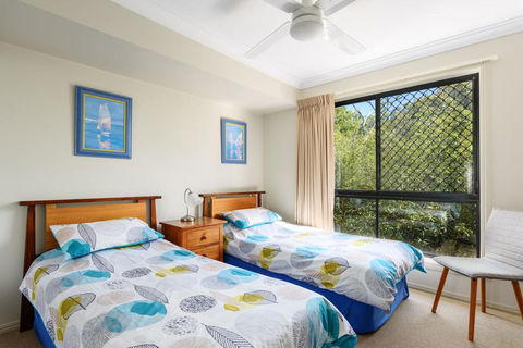 2/80 Cooloola Drive - Comfortable And Cosy Unit Enjoying Ocean Views And Views To Fraser Island - Accommodation QLD 3