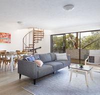 20 Booneroo - Walk To The Beach - Accommodation QLD