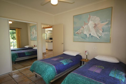 20 Orania Court - Two Storey Family Home With Swimming Pool, Patio & Large Deck. Pet Friendly - Accommodation QLD 1
