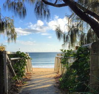 20 Steps to the Sand - Accommodation QLD