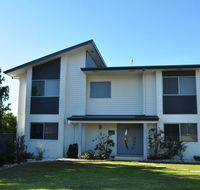 21 Tingira Close - Family home in a quiet street enjoying ocean views - Accommodation QLD