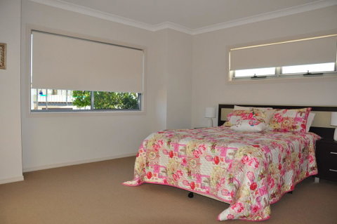 21 Tingira Close - Family Home In A Quiet Street Enjoying Ocean Views - Accommodation QLD 3