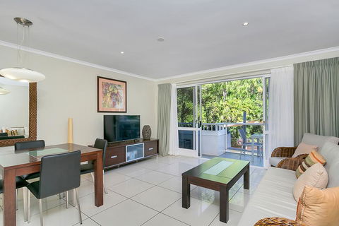 214 Spindle Cowrie Apartment - Accommodation QLD 1