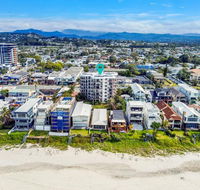 Beach Palms Holiday Apartments - Accommodation QLD