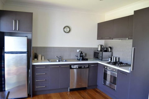 BLAIRGOWRIE BEACH SHACK..bay Beach Location - Accommodation QLD 3