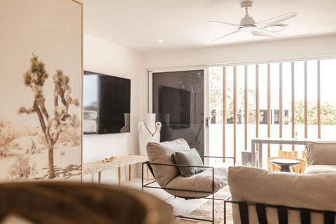 C & C By The Sea - Accommodation QLD 0