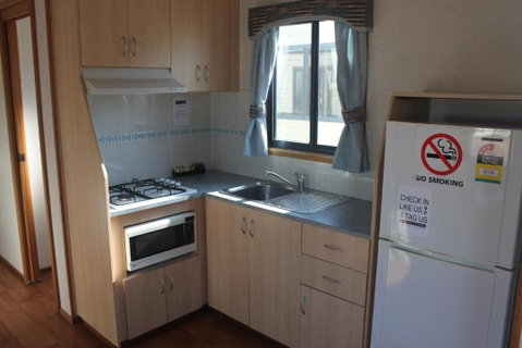 Capital Country Holiday Park - Accommodation QLD 3