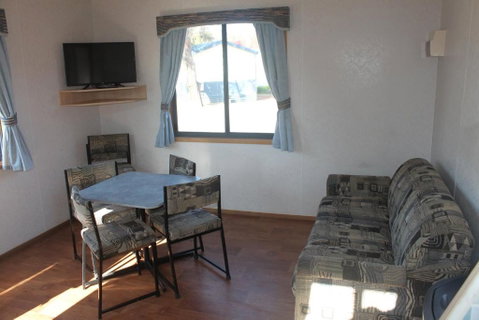Capital Country Holiday Park - Accommodation QLD 2