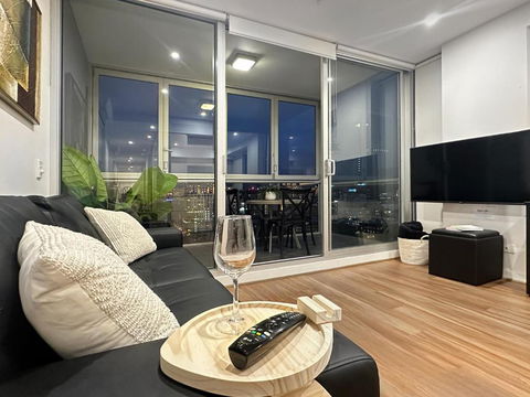 CBD Penthouse View Apartment - Accommodation QLD 0