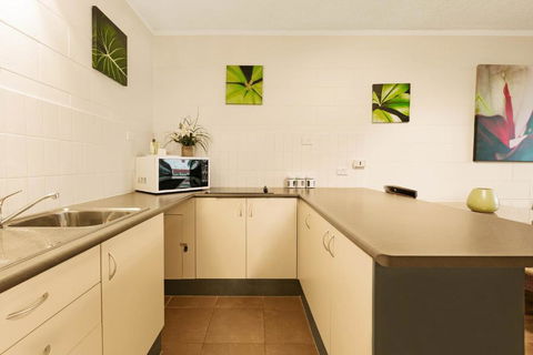 Cascade Gardens - Accommodation QLD 3