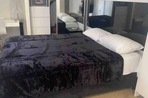 CBD Studio With Balcony+pool+gym+sauna - Accommodation QLD 1