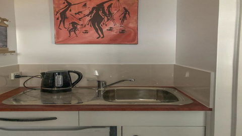 CDC-625 Beach House Incl.rear 2BR Studio - Accommodation QLD 4