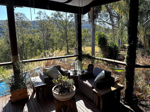 Charity Creek Retreat - Accommodation QLD 3