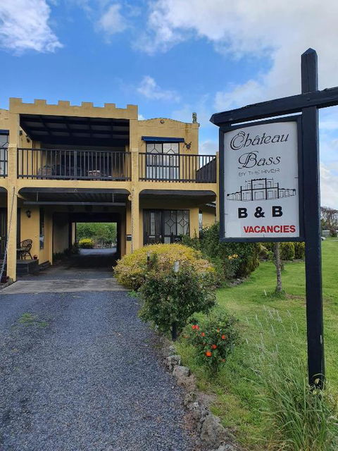Chateau Bass - Accommodation QLD 3