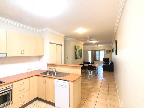 City Plaza Apartments - Accommodation QLD 3