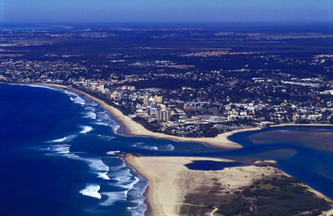 COASTAL ESCAPE@ The Cosmopolitan Unit 20806 - Accommodation QLD 1