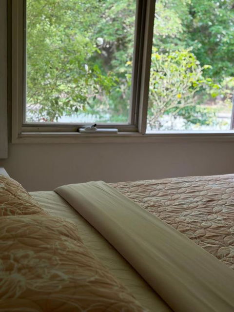 Creek Front House - Accommodation QLD 4