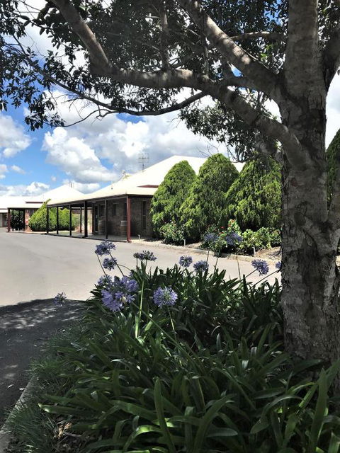 Crows Nest Motel - Accommodation QLD 1