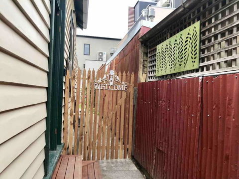 D109 Inner City Oasis On Buckingham - Accommodation QLD 1