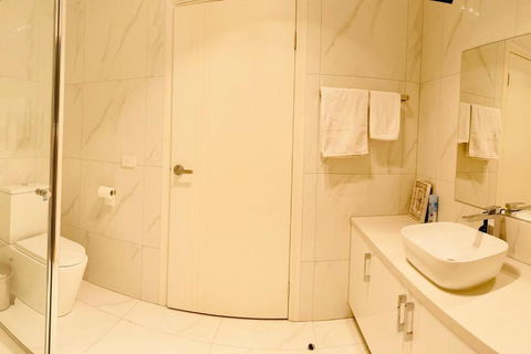 D121 Fabulous Marsh Stay - Accommodation QLD 2