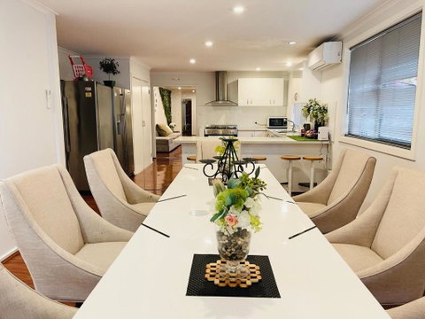 D130 The Link Fantasy Place - Accommodation QLD 0