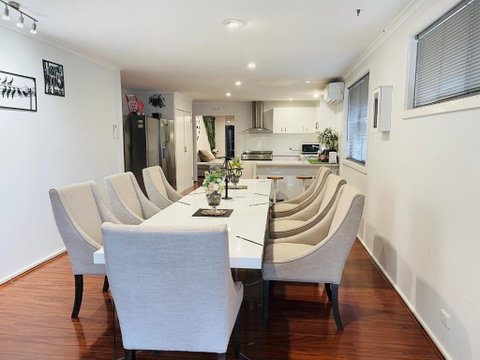 D130 The Link Fantasy Place - Accommodation QLD 1