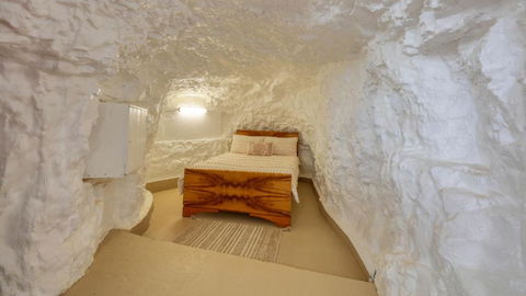 Desert Hideaway - Underground Living - White Cliffs - Accommodation QLD 2