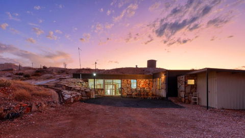 Desert Hideaway - Underground Living - White Cliffs - Accommodation QLD 1